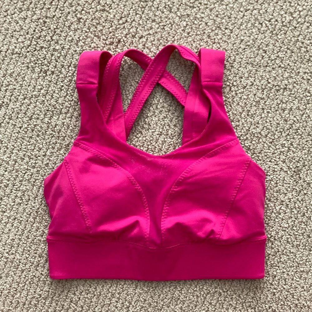 NEW LULULEMON Oxygen Bra Long Line Raspberry Pink Size 4 High Support Mesh NWOT